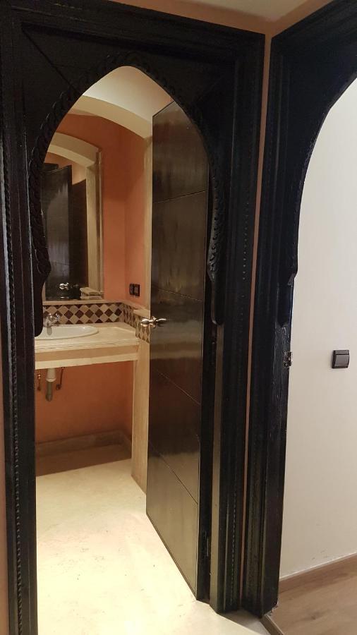 Luxury Apartment In The Heart Of Gueliz , Wifi, Pool マラケシュ エクステリア 写真
